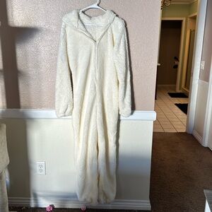 Brand new 1 piece teddy bear pajama’s XL-2x